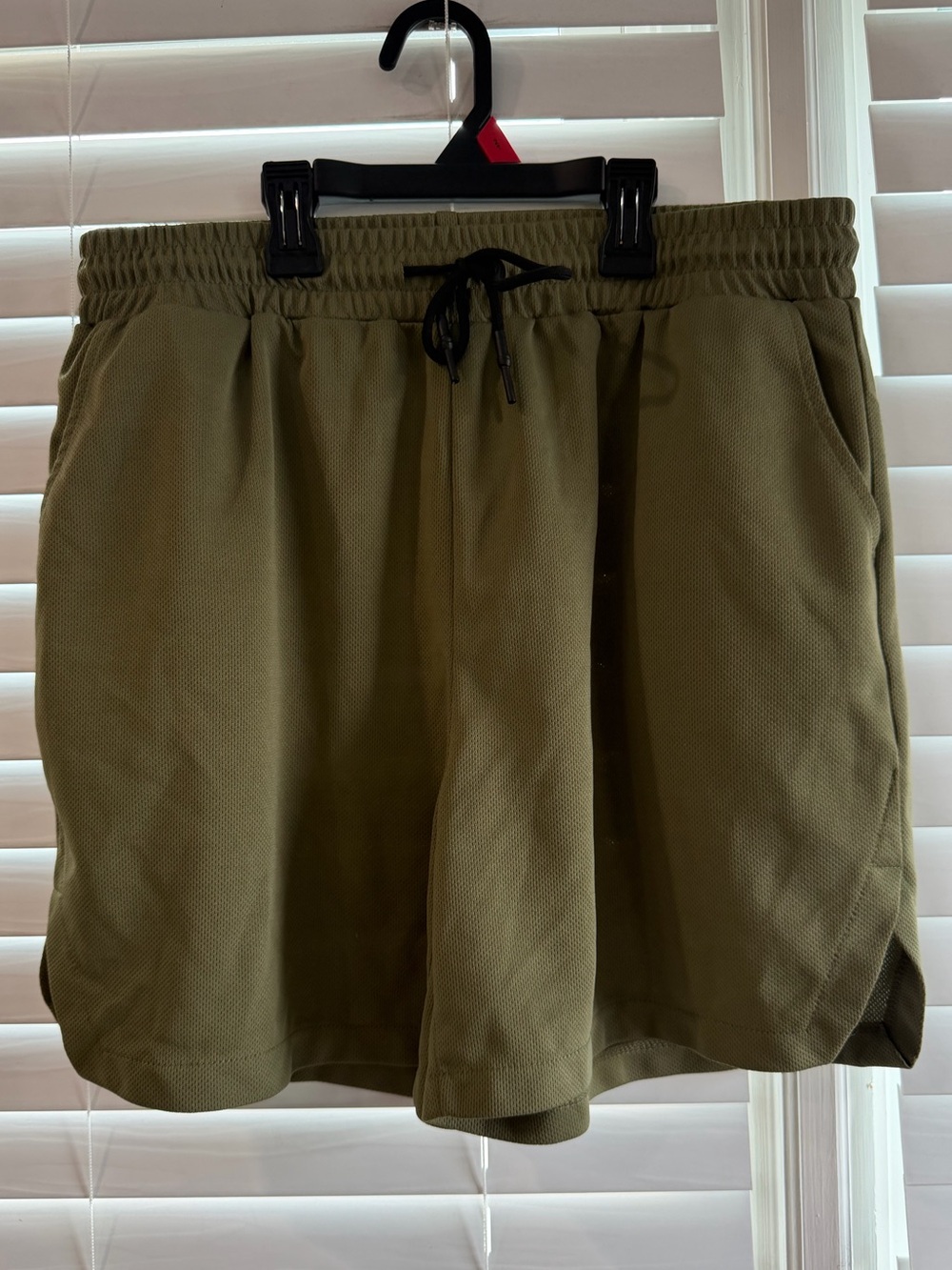 Olive Drawstring Athletic Shorts Size Large 💚